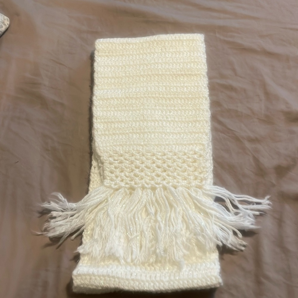 Handmade cream scarf